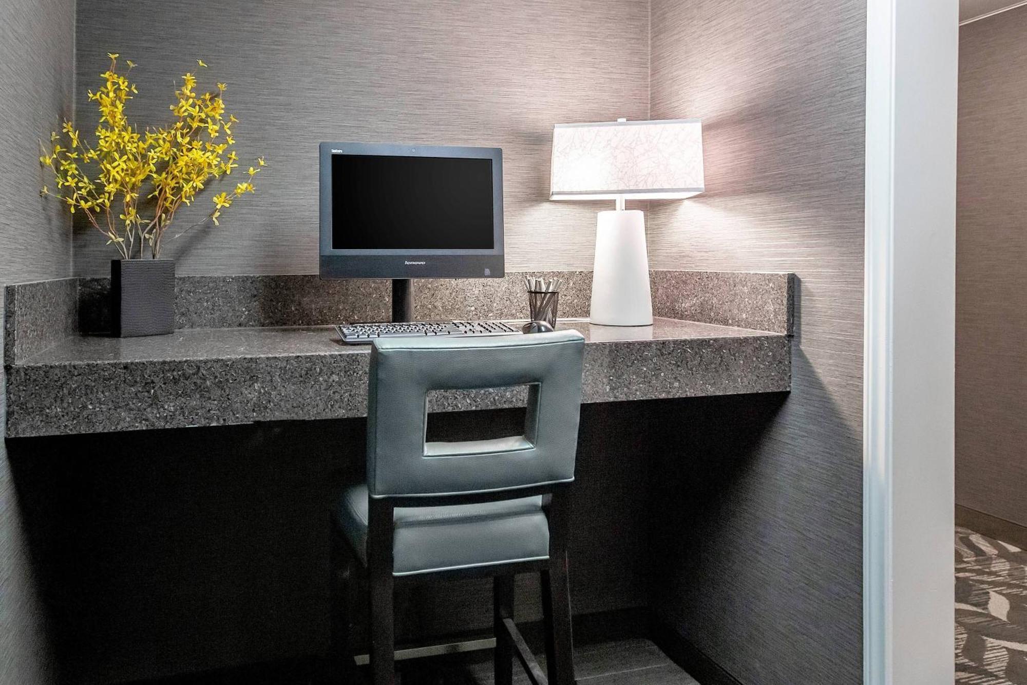 Residence Inn Denver North/Вестминстер Экстерьер фото